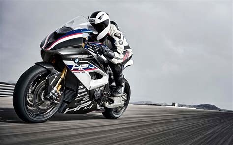 BMW HP4 2018 4K | Bmw motorrad, Bmw s1000rr, Sport bikes