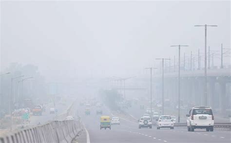 India's national capital is covered in a smoky haze as air pollution in Delhi hits 'very poor ...