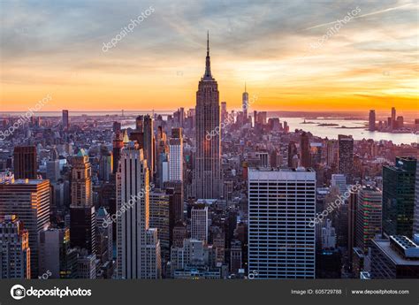 New York City Skyline Sunset – Stock Editorial Photo © bukki88 #605729788