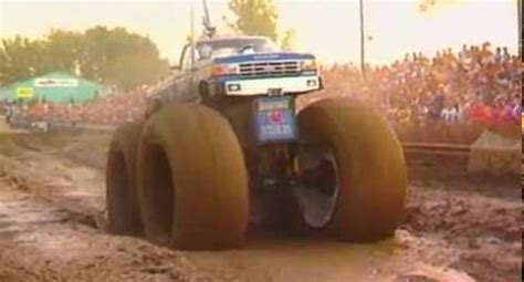 Buckle Up! Here's 10 of the Most Badass BIGFOOT 4x4 Monster Truck Videos Ever - The Hundreds