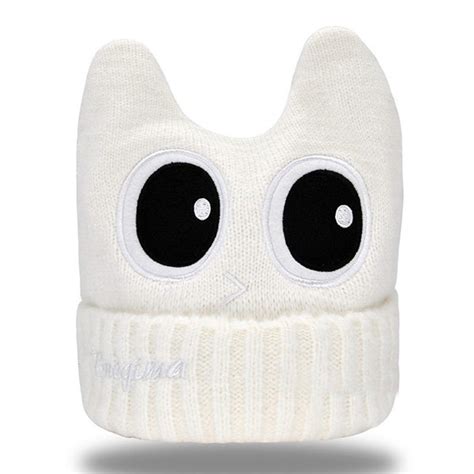 Cute Cat Knitted Beanie - ApolloBox