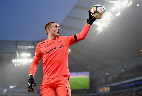 Jordan Pickford pulls out of England squad through injury