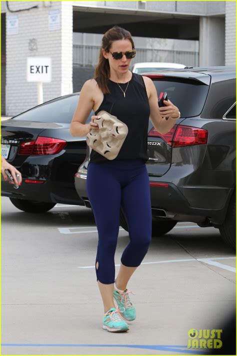 Jennifer Garner Steps Out After 'Llama Llama' Casting Announcement: Photo 3724979 | Jennifer ...