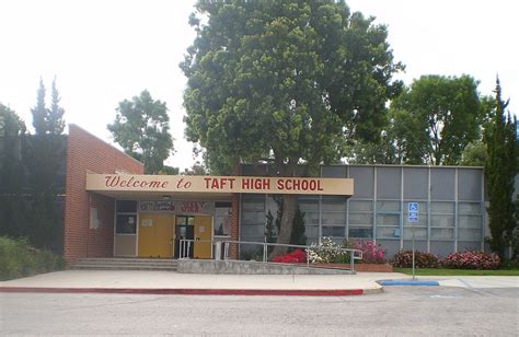 File:Taft High School Woodland Hills.JPG - Wikimedia Commons