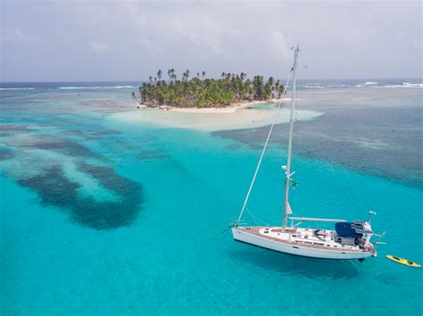 San Blas Islands - Catamarans and sailbots for charter, rent boat