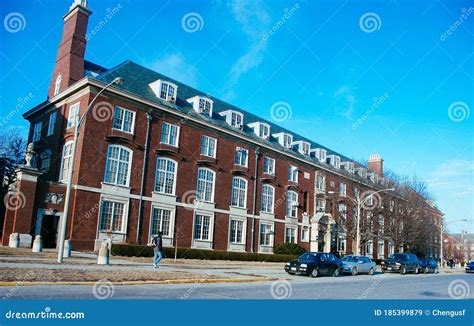 UIUC campus building editorial stock image. Image of dedicated - 185399879