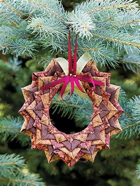 No Sew Folded-Fabric, Wreath Ornament Pattern | Craftsy | Christmas ornaments, Christmas wreaths ...