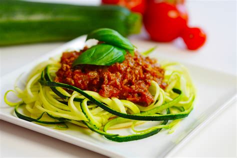 Courgetti pasta a la bolognese - Noralicious