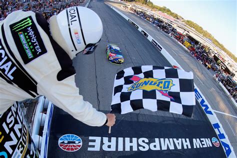 Why is the checkered flag used at the end of races? Here are the best ...