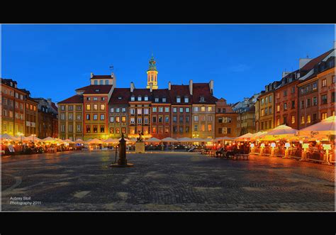 Warsaw Old Town Square - a photo on Flickriver