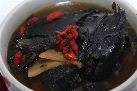 Black Chinese Soup in Singapore - Health Benefits - Ser Seng Herbs (Turtle) Rest