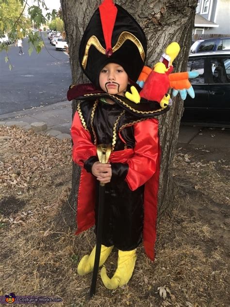 Jafar Costume | Easy DIY Costumes