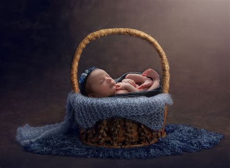 Creative Newborn Photography Ideas