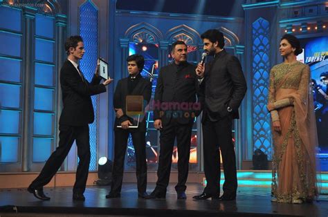 Abhishek Bachchan, Shahrukh Khan, Deepika Padukone, Boman Irani, Vivaan ...