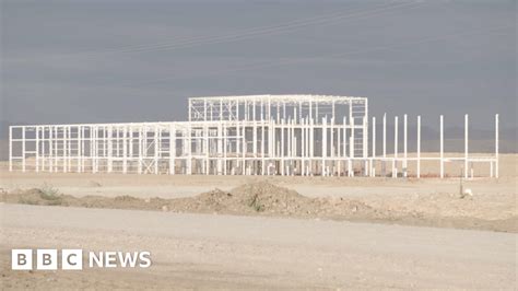 Why a $1.6bn car plant has been left to decay - BBC News