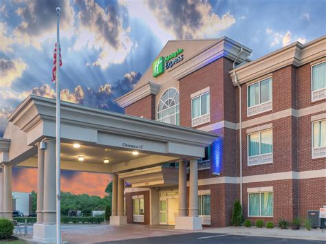 Hotels in Frankfort, KY | Holiday Inn Express & Suites Frankfort