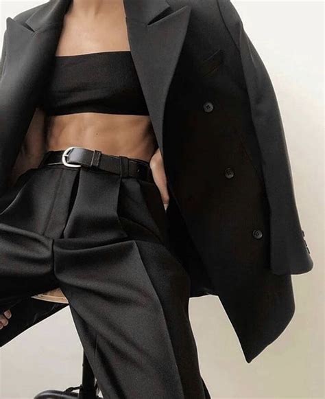 Pin by Annabelle Smith on fashion. | Minimalist fashion, Fashion, Trendy outfits