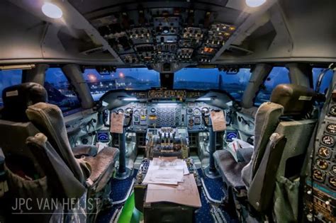 A Boeing 747 Pilot Takes Breathtaking Photos From His Cockpit | Funotic.com