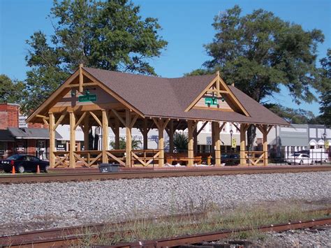 Locust Grove Train Watching Platform | Explore Georgia