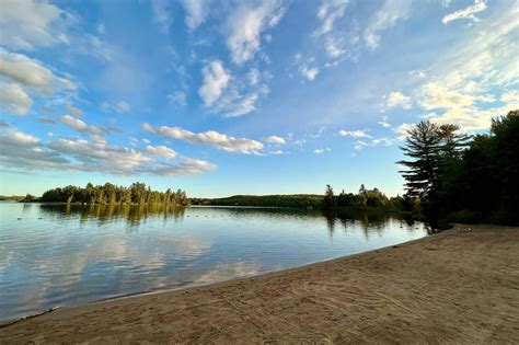 Mikisew Provincial Park in Ontario is a quiet escape with beautiful sandy beaches