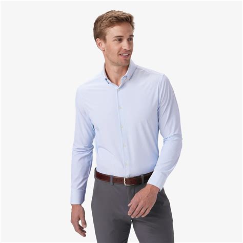 9 Best Athletic Fit Dress Shirts For Men - The Guy's List