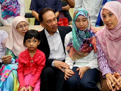 Anwar’s family plan to file for another royal pardon soon - TODAY