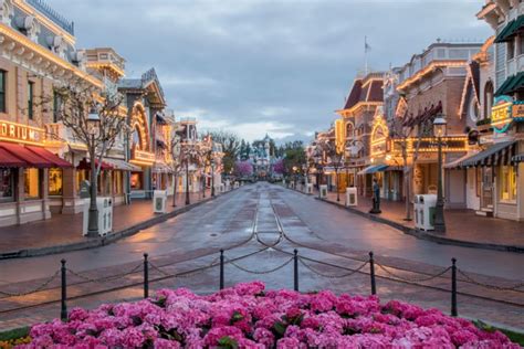 Disneyland Main Street USA Refurbishment Now Complete