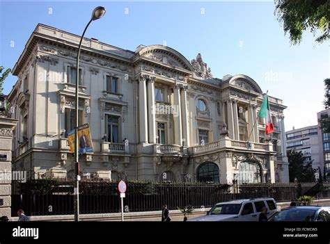 Italian embassy hi-res stock photography and images - Alamy