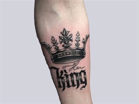 Share 91+ about king hand tattoo unmissable - in.daotaonec