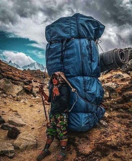 Sherpa, Profesi Dibalik Suksesnya Para Pendaki Gunung Everest - Gunung