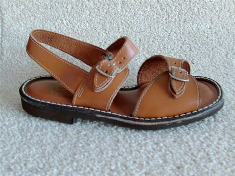 The original 1970S vintage childrens unisex jesus sandals in brown leather | Memories ...