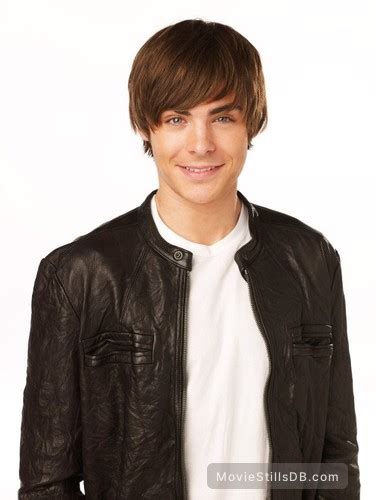 17 Again - Promo shot of Zac Efron