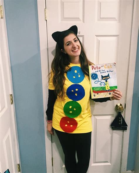 Pete the Cat Costume | Pete the cat costume, Teacher halloween costumes ...