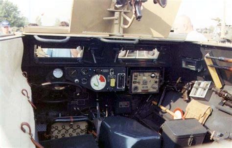 sdkfz 250 interior | 装甲車, 戦車, 車両