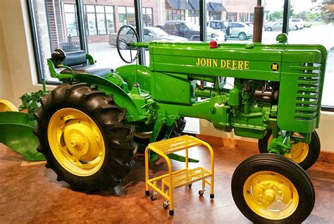 History and Culture by Bicycle: ca. 1947 John Deere Model M: Complete ...