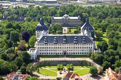 Schloss Friedenstein, Gotha. Germany. In dit Schloss heb ik in mijn eentje rond gedwaald. Lekker ...