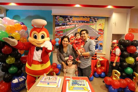 Your 2024 Jollibee Party Guide | Smart Parenting