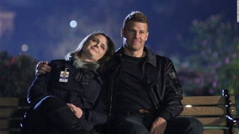 'Bones' star Emily Deschanel breaks down the final episode - CNN