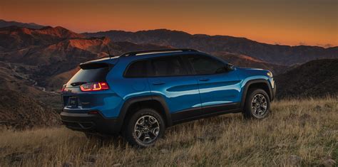 The 2021 Jeep Cherokee Mid-Size SUV | Jeep Canada