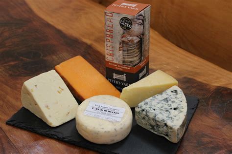 Medium Christmas Cheese Selection - Kilnford Farm Shop