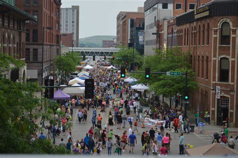 Market mania: photos from the first 2014 Downtown Farmers Market of the ...