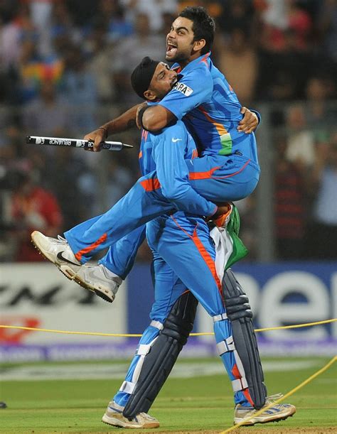 Ms Dhoni In World Cup - Virat Kohli In 2011 World Cup Final - - HD phone wallpaper | Pxfuel