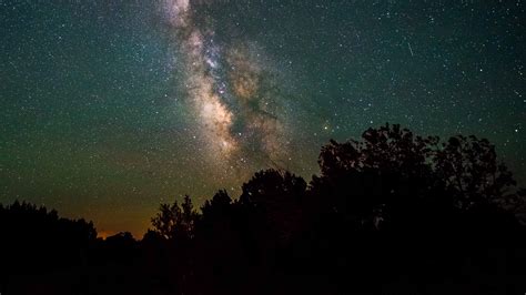 As Light Pollution Spreads, Parks Become Stargazing Sanctuaries