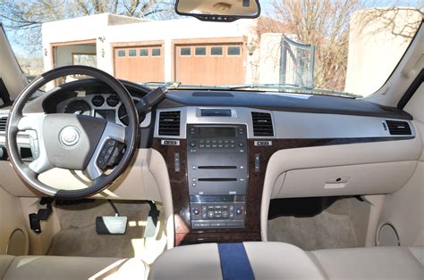 2007 Cadillac Escalade - Interior Pictures - CarGurus