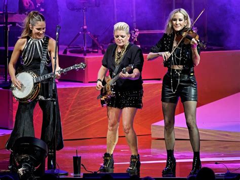 The Chicks return to the 'Dome with moving, brilliant performance | Cornwall Standard-Freeholder