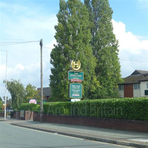 The Royal Oak public house and restaurant, Bromborough, Merseyside ...