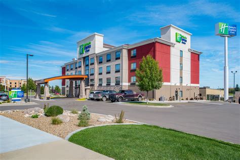 Discount Coupon for Holiday Inn Express Hotel & Suites Bismarck in ...