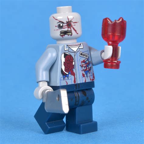 Minifigure Maddness' first surprise minifigure is a zombie | Brickset