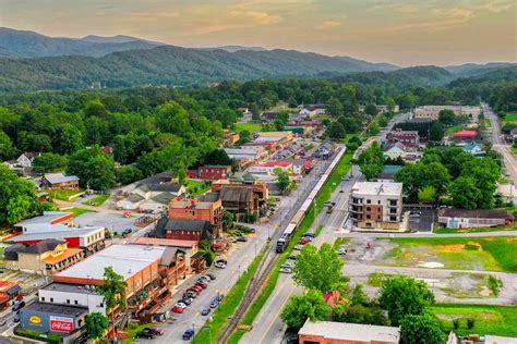 12 Best Small Towns in Georgia That Are Full of Southern Charm