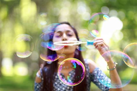 Photography People Blowing Bubbles - 5184x3456 Wallpaper - teahub.io